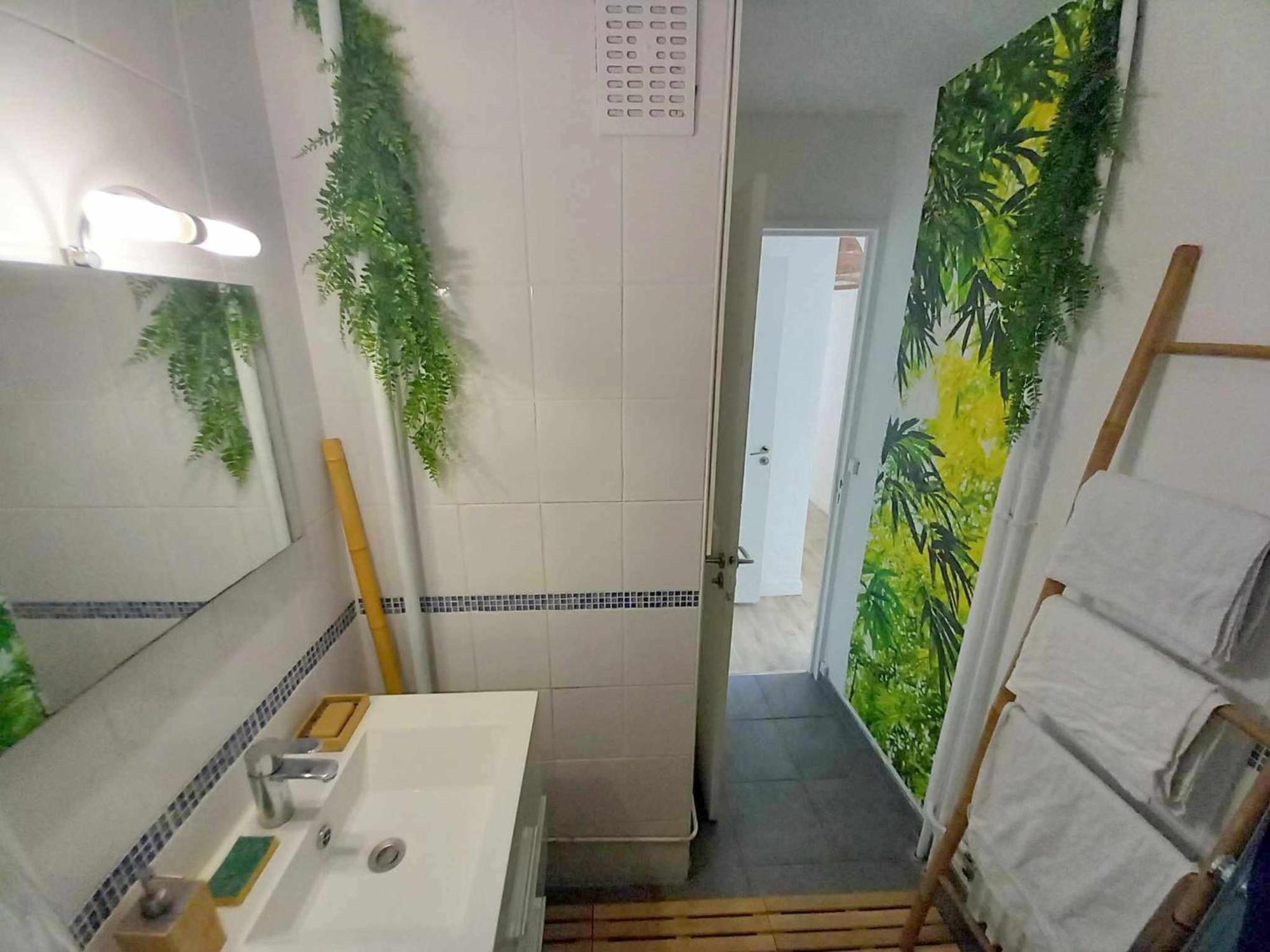 Apartamento T3 57M2 Avec Balcon Proche Gare Sncf, Wifi Et Cafe Et The Offerts Orléans Exterior foto